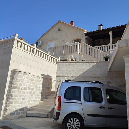 Apartment Making Memories Pucisca Bagian luar foto