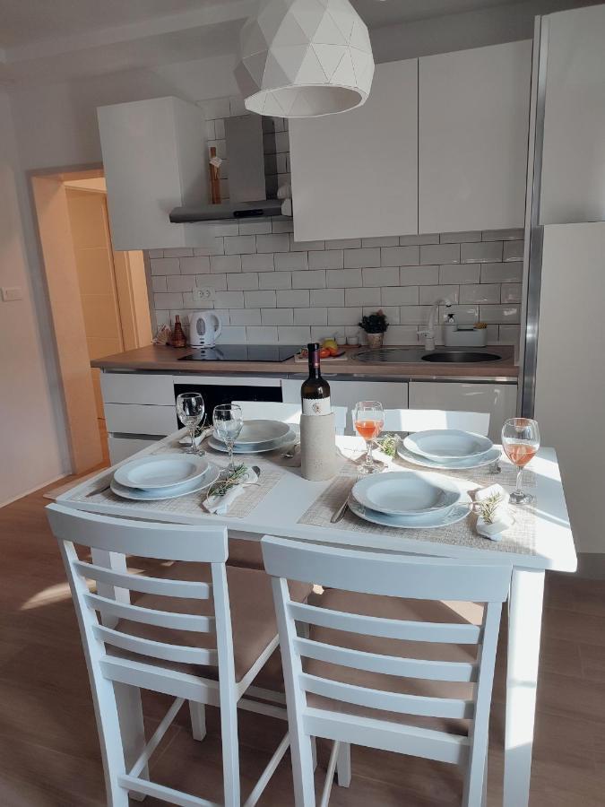 Apartment Making Memories Pucisca Bagian luar foto
